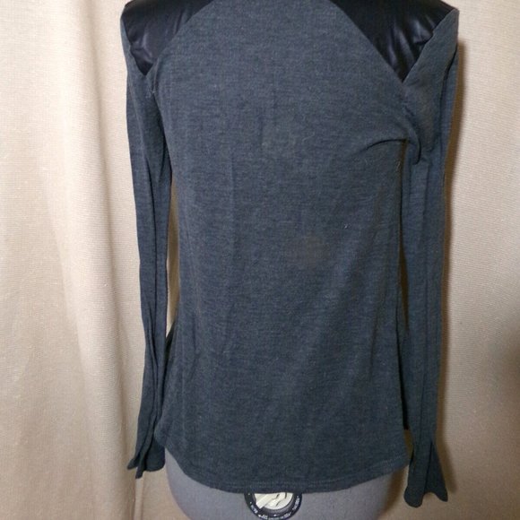 FULL TILT Cardigan Sweater XS Gray black pleather trim Open front Lightweight LS - Picture 7 of 11